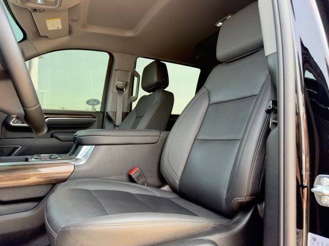 2025 Chevrolet Silverado 2500HD LT Blackout PKG Nicest Around