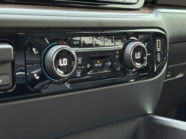 2025 Chevrolet Silverado 2500HD LT Blackout PKG Nicest Around