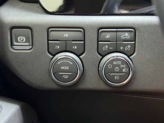 2025 Chevrolet Silverado 2500HD LT Blackout PKG Nicest Around