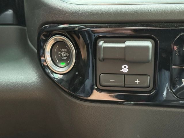 2025 Chevrolet Silverado 2500HD LT Blackout PKG Nicest Around