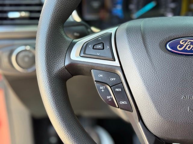 2016 Ford Fusion SE Super clean, Local trade