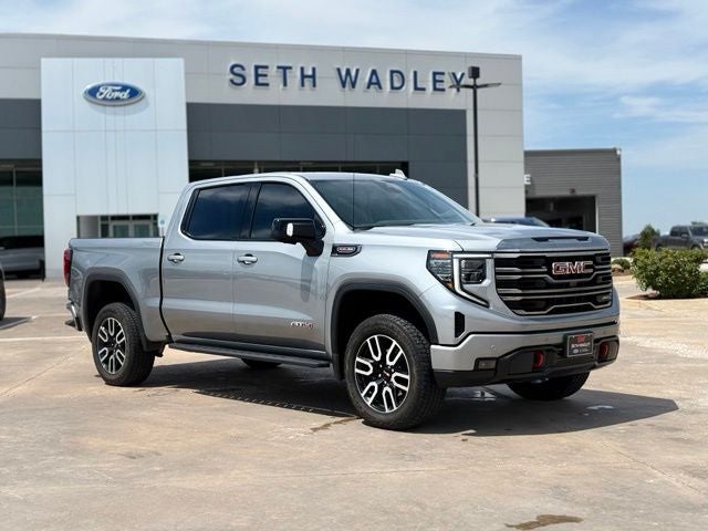 2024 GMC Sierra 1500 AT4 6.2L V8
