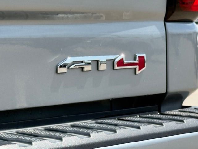 2024 GMC Sierra 1500 AT4 6.2L V8