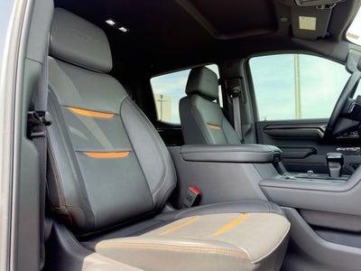 2024 GMC Sierra 1500 AT4 6.2L V8
