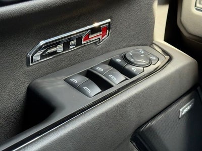 2024 GMC Sierra 1500 AT4 6.2L V8