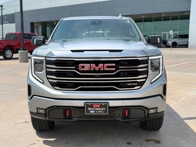 2024 GMC Sierra 1500 AT4 6.2L V8