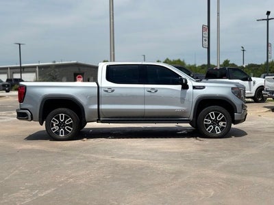 2024 GMC Sierra 1500 AT4 6.2L V8