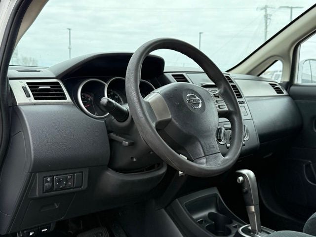 2011 Nissan Versa 1.8 S