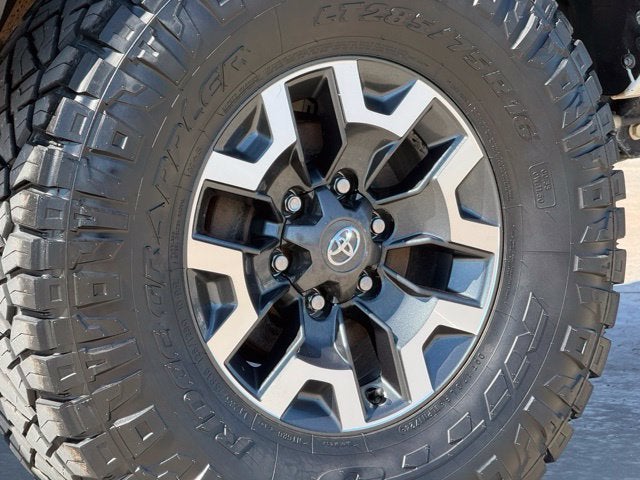 2022 Toyota Tacoma TRD Off-Road V6