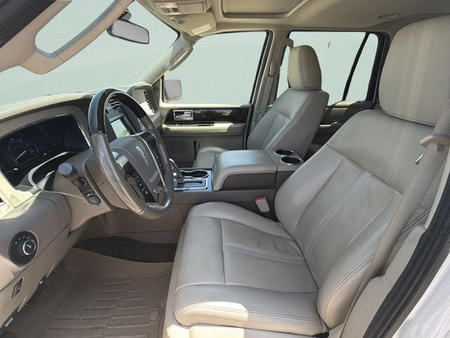 2017 Lincoln Navigator Select