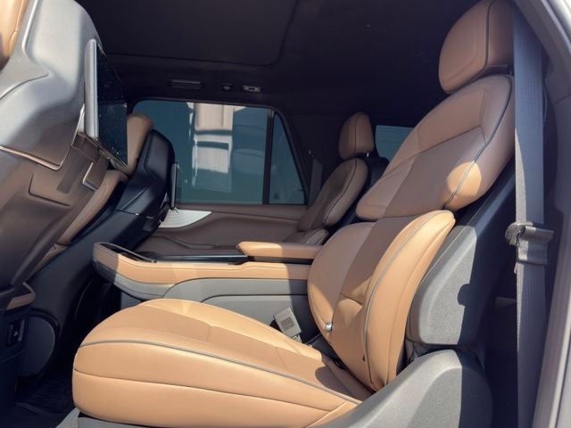 2025 Lincoln Navigator L Black Label