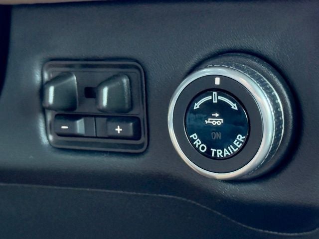 2025 Lincoln Navigator L Black Label