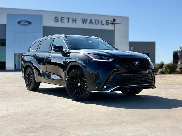 2023 Toyota Highlander L 7 Passenger | Turbocharged