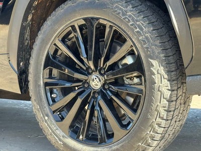 2023 Toyota Highlander L 7 Passenger | Turbocharged