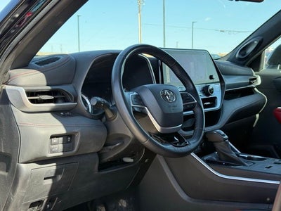 2023 Toyota Highlander L 7 Passenger | Turbocharged