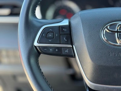 2023 Toyota Highlander L 7 Passenger | Turbocharged