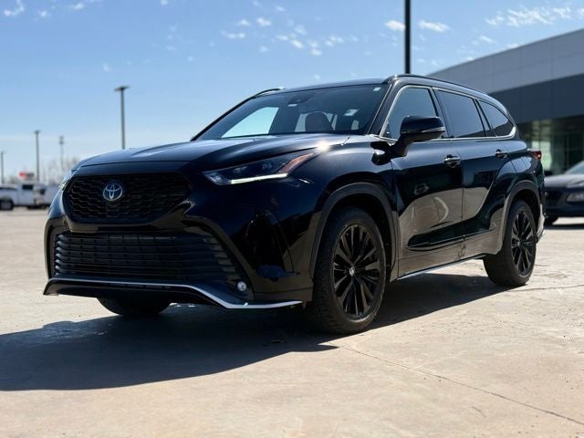 2023 Toyota Highlander L 7 Passenger | Turbocharged