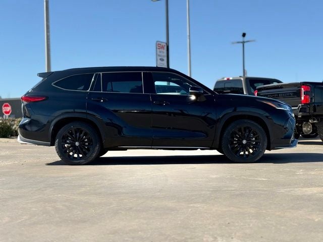 2023 Toyota Highlander L 7 Passenger | Turbocharged
