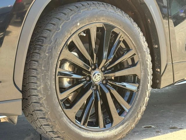 2023 Toyota Highlander L 7 Passenger | Turbocharged