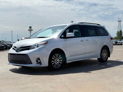 2020 Toyota Sienna XLE 8 Passenger