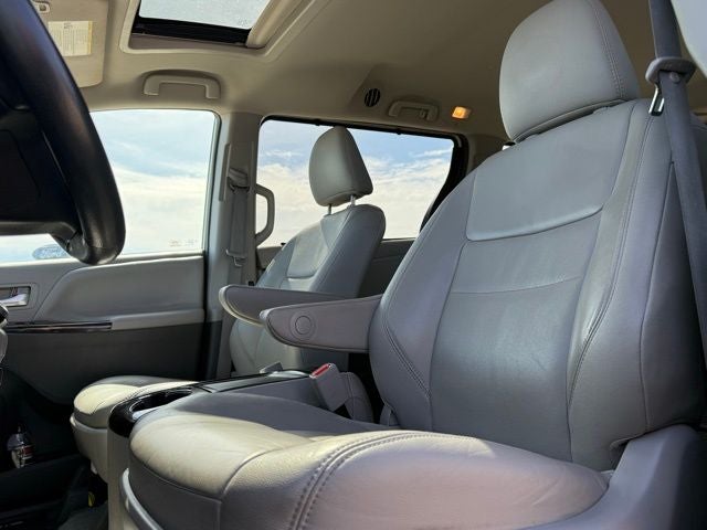 2020 Toyota Sienna XLE 8 Passenger