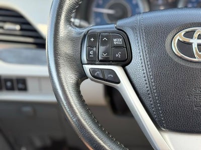 2020 Toyota Sienna XLE 8 Passenger
