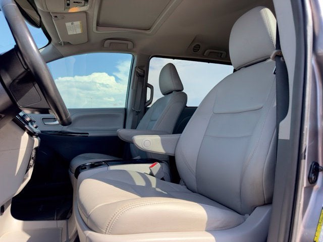 2019 Toyota Sienna XLE 8 Passenger