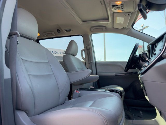 2019 Toyota Sienna XLE 8 Passenger