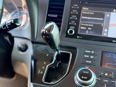 2019 Toyota Sienna XLE 8 Passenger