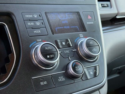 2019 Toyota Sienna XLE 8 Passenger