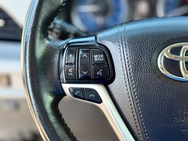 2019 Toyota Sienna XLE 8 Passenger