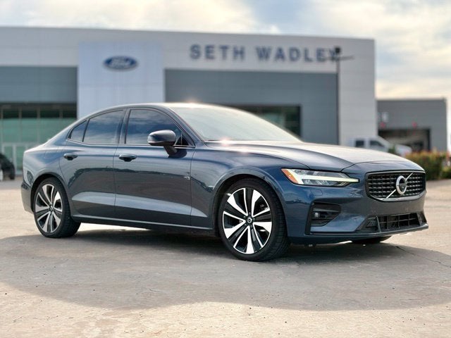 2022 Volvo S60 B5 Momentum