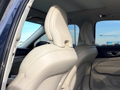 2022 Volvo S60 B5 Momentum