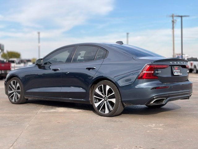 2022 Volvo S60 B5 Momentum