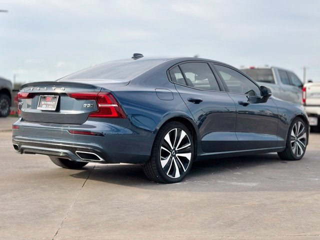 2022 Volvo S60 B5 Momentum