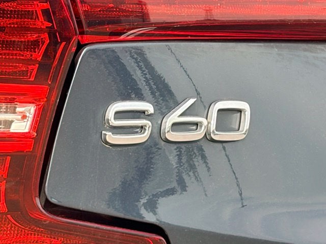 2022 Volvo S60 B5 Momentum