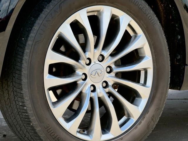 2017 INFINITI QX80 Base