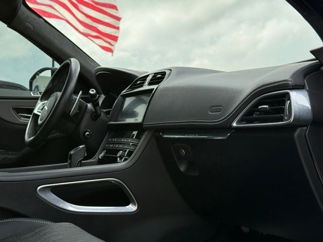 2020 Jaguar F-PACE SVR