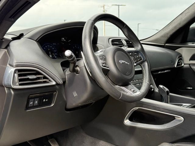 2020 Jaguar F-PACE SVR