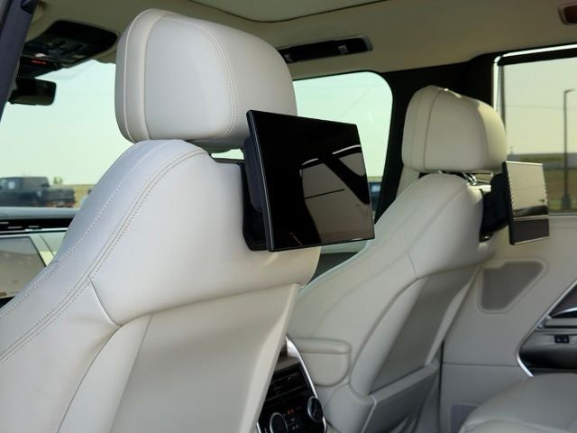 2023 Land Rover Range Rover SE P400 SE LWB