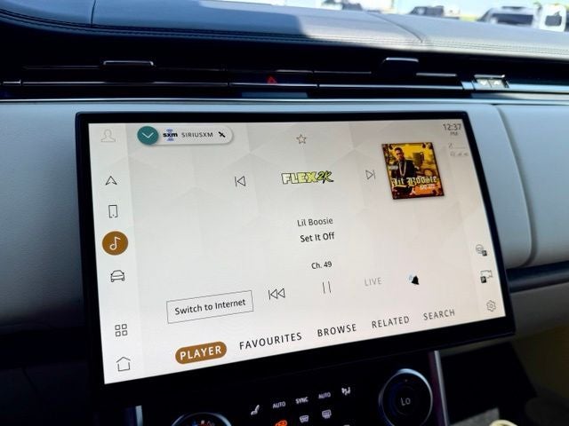 2023 Land Rover Range Rover SE LWB