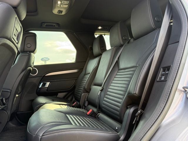 2023 Land Rover Discovery S R-Dynamic