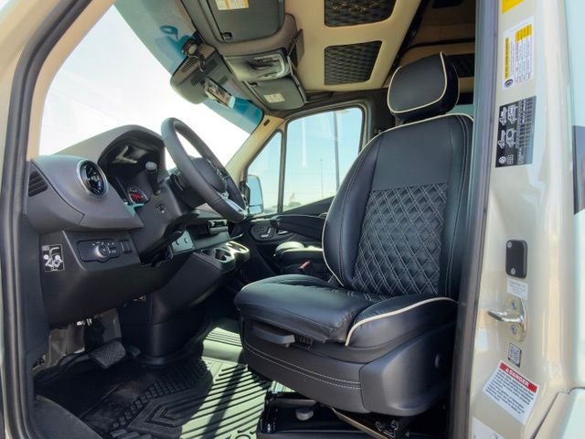 2025 Mercedes-Benz Sprinter 3500 Custom 170 WB High Roof