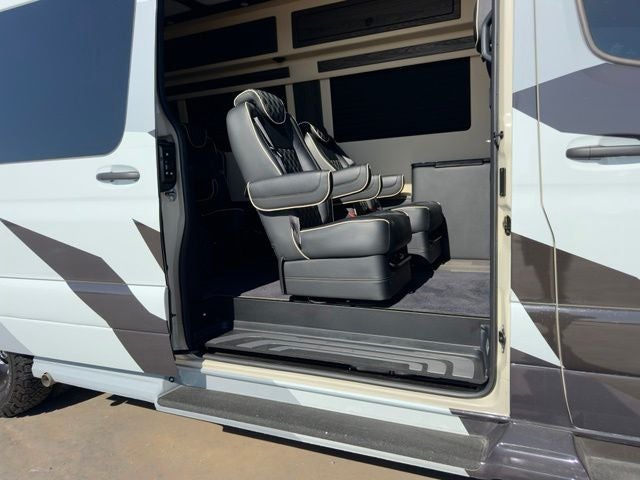 2025 Mercedes-Benz Sprinter 3500 Custom 170 WB High Roof