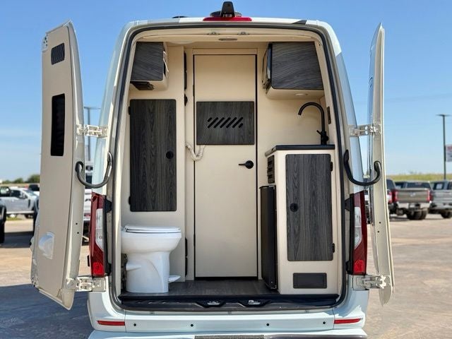 2025 Mercedes-Benz Sprinter 3500 Custom 170 WB High Roof