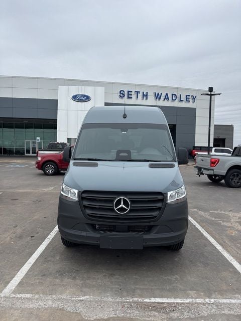 2025 Mercedes-Benz Sprinter 2500 Passenger 144 WB