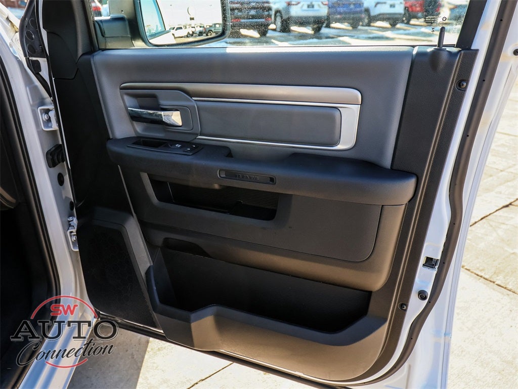 2024 RAM 1500 Classic SLT