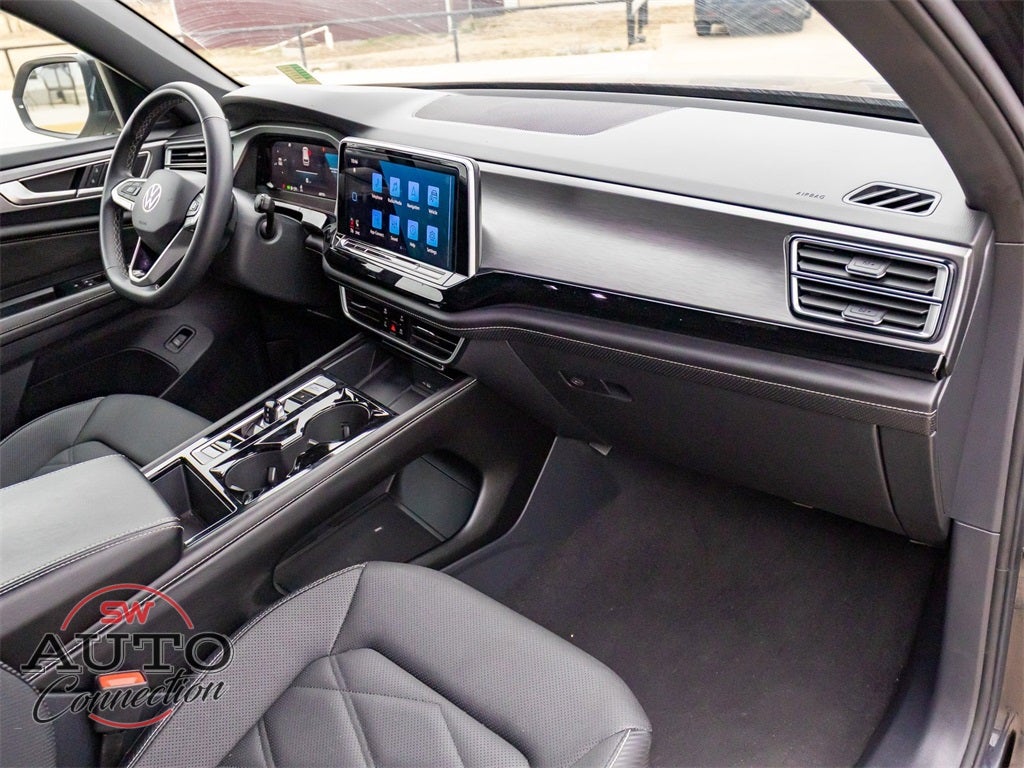 2024 Volkswagen Atlas Cross Sport 2.0T SE w/Technology