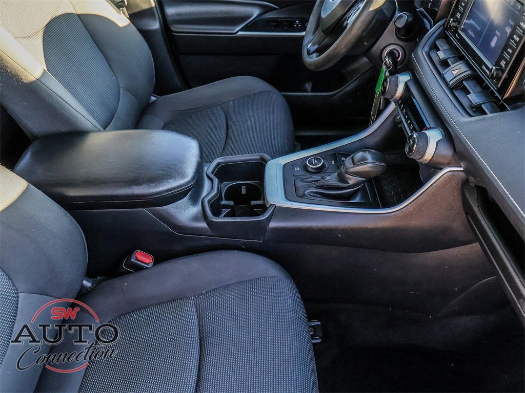 2022 Toyota RAV4 Hybrid LE