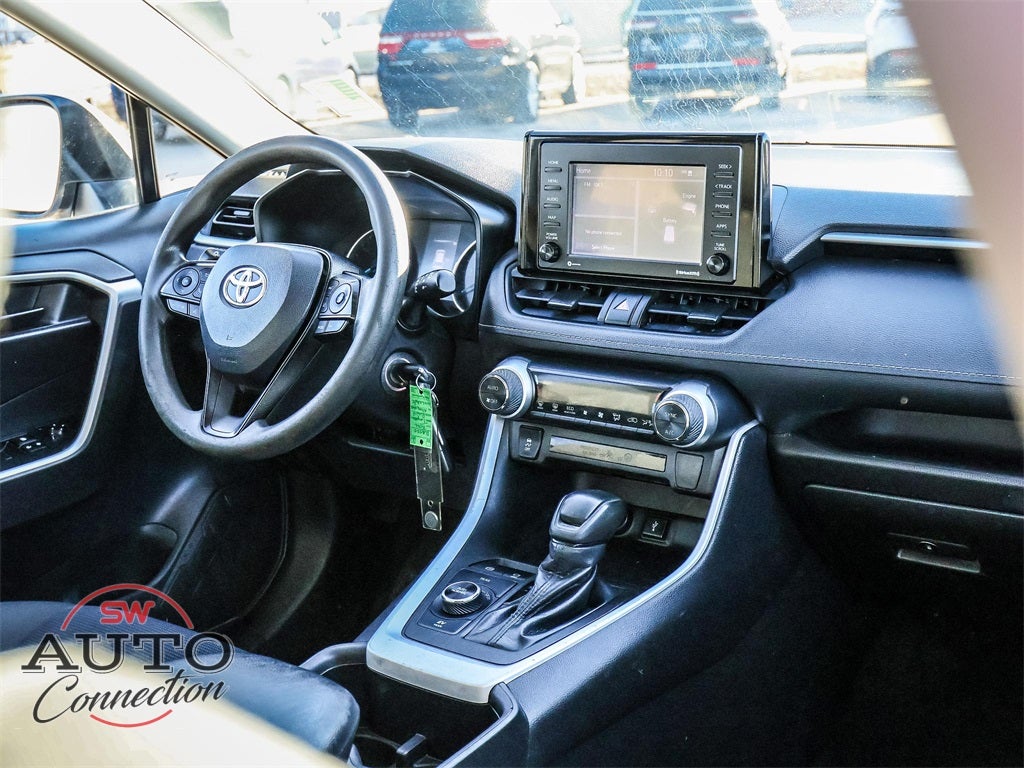 2022 Toyota RAV4 Hybrid LE